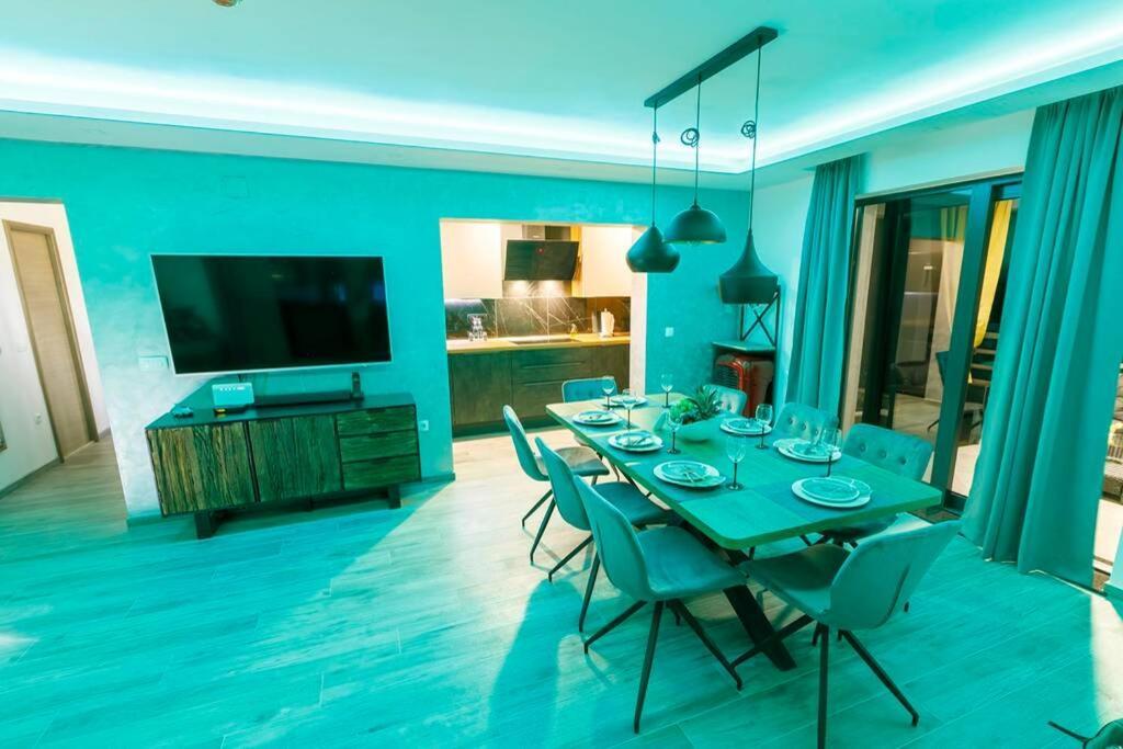 Luxury Stocia With Swimming Pool, Sauna And Jacuzzi In A Peaceful Location In Ferienhaus